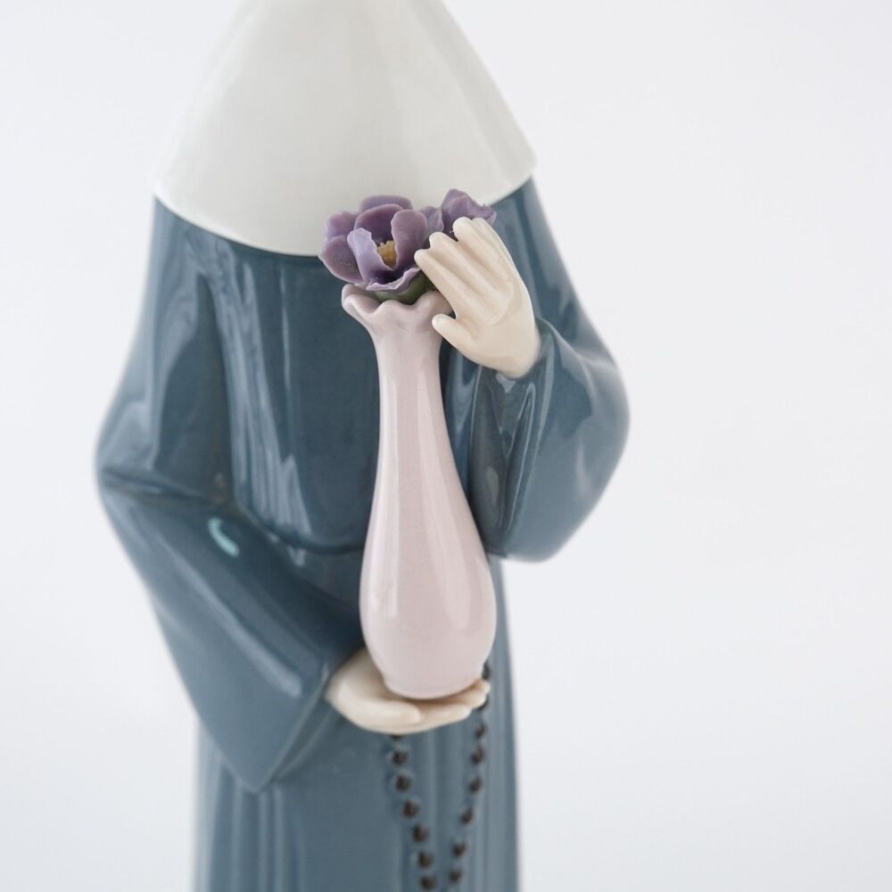 RARE Lladro Vintage Retired Nun Figure #5550 10.5"READ DESC - Picture 4 of 16
